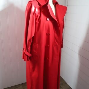 Vintage Burberrys trench, size 10Petite (missing belt)